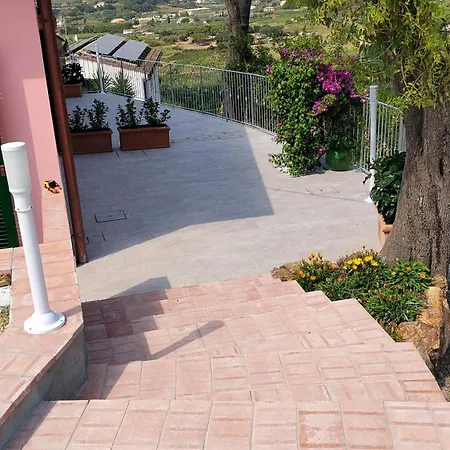 Casa vacanze Il Vecchio Mandorlo Porto Azzurro